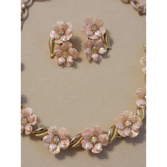 Vintage Coro pink spring flowers necklace and earrings // 1950s ***read*** - Picture 4 of 11